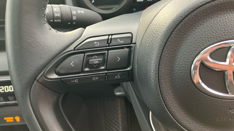 Toyota Yaris 1.5 Hybrid Design 5dr CVT Hybrid Hatchback